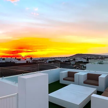 Julieta - Privacidad, Exclusividad Y Piscina Climatizada Playa Blanca (Lanzarote)