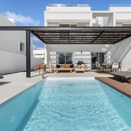 Julieta - Privacidad, Exclusividad Y Piscina Climatizada Villa