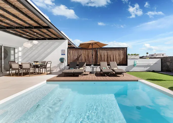 Julieta - Privacidad, Exclusividad Y Piscina Climatizada Playa Blanca (Lanzarote)