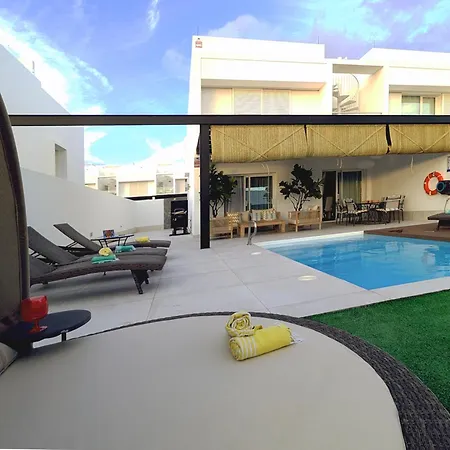 Julieta - Privacidad, Exclusividad Y Piscina Climatizada Villa